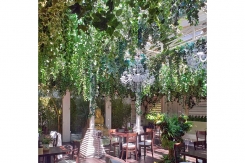 138 dekoracije veštačkim lozicama